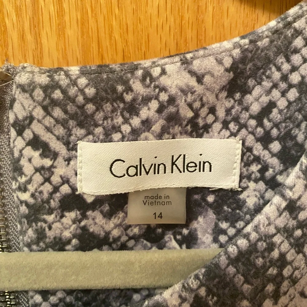 Calvin Klein size 14 suede snakeskin dress - Picture 2 of 3